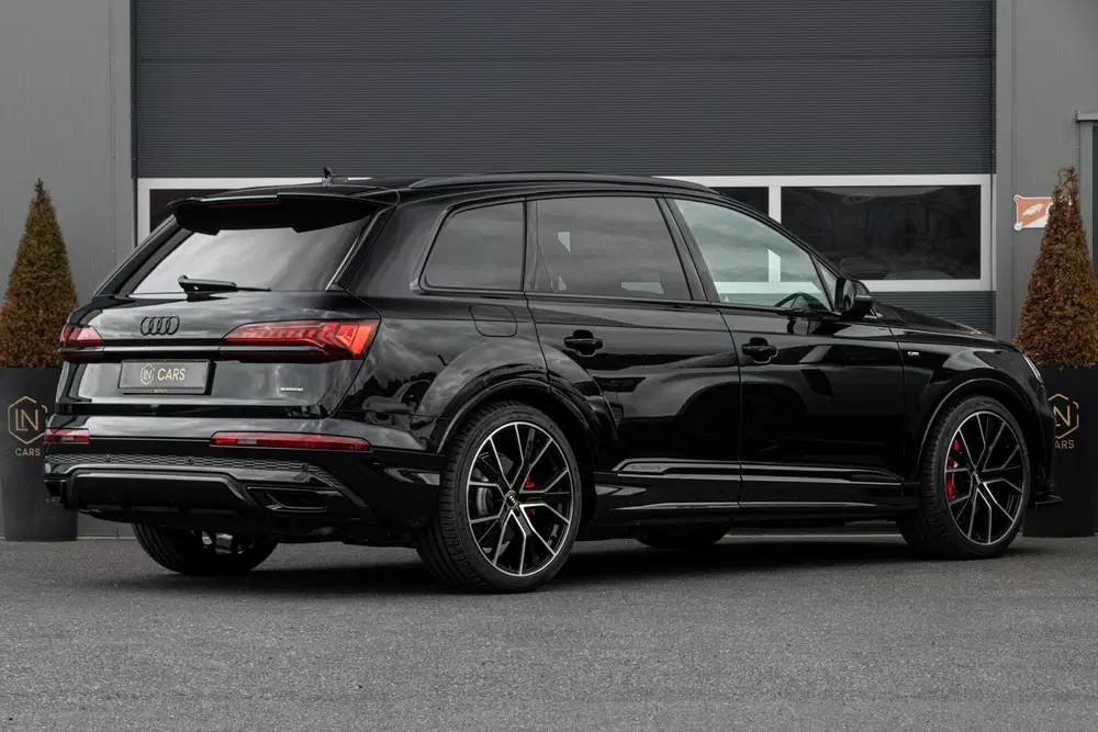 Audi Q7 55 TFSI e Quattro uit 2021, foto 6