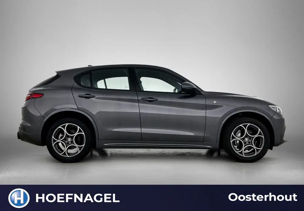 Alfa Romeo Stelvio 2.0 T AWD Ti Q4 uit 2022, foto 10