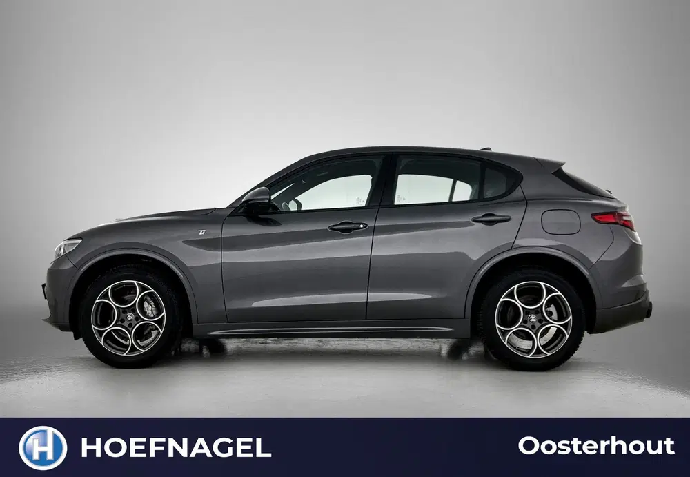 Alfa Romeo Stelvio 2.0 T AWD Ti Q4 uit 2022, foto 3