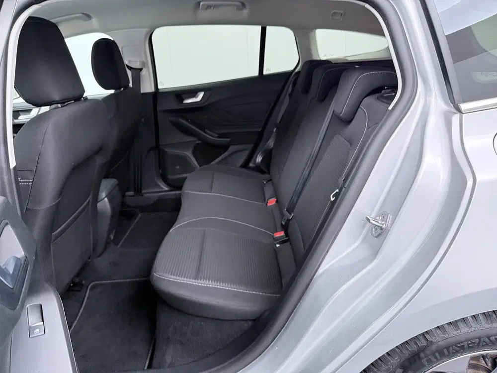 Ford Focus 1.0 EcoBoost Hybrid Titanium Automaat uit 2024, foto 10