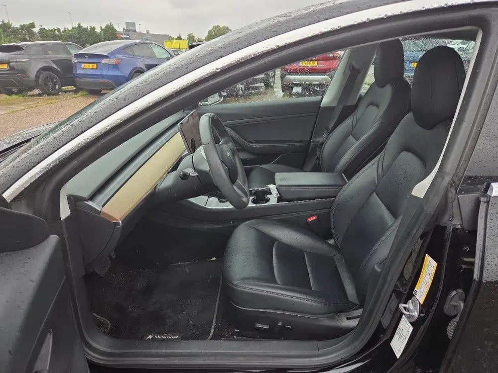 Tesla Model 3 Standard RWD Plus 86 uit 2019, foto 12