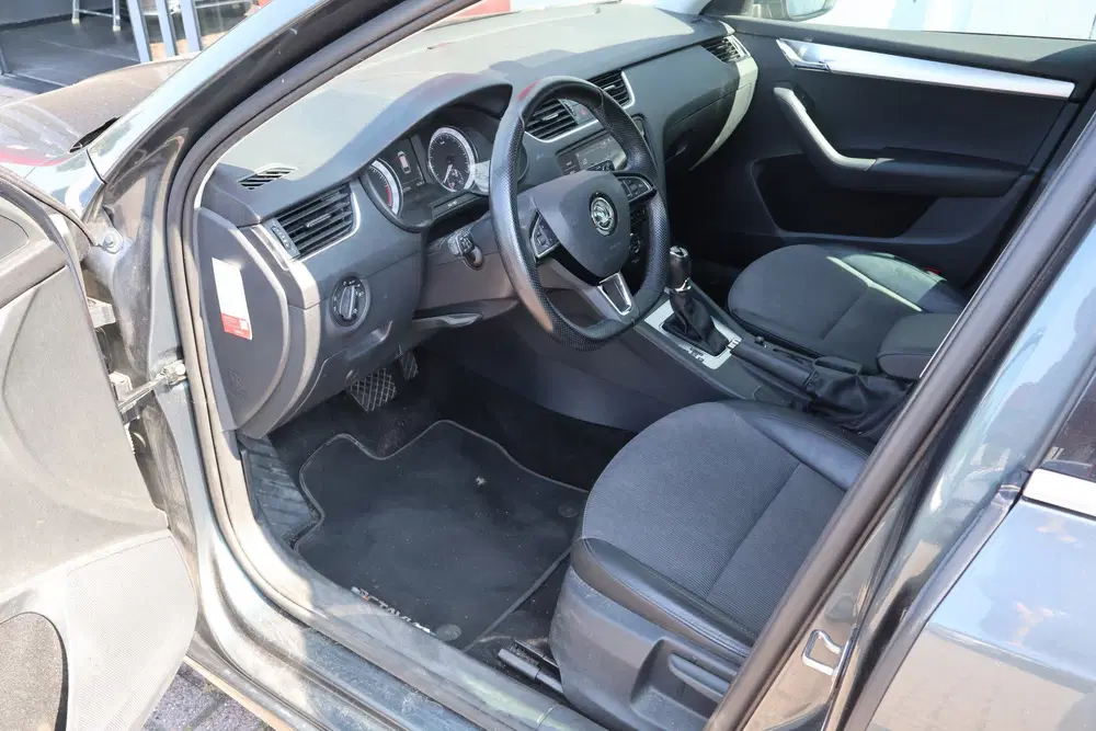 Skoda Octavia 1.6 TDI DSG Greentech Clever Edition uit 2020, foto 5