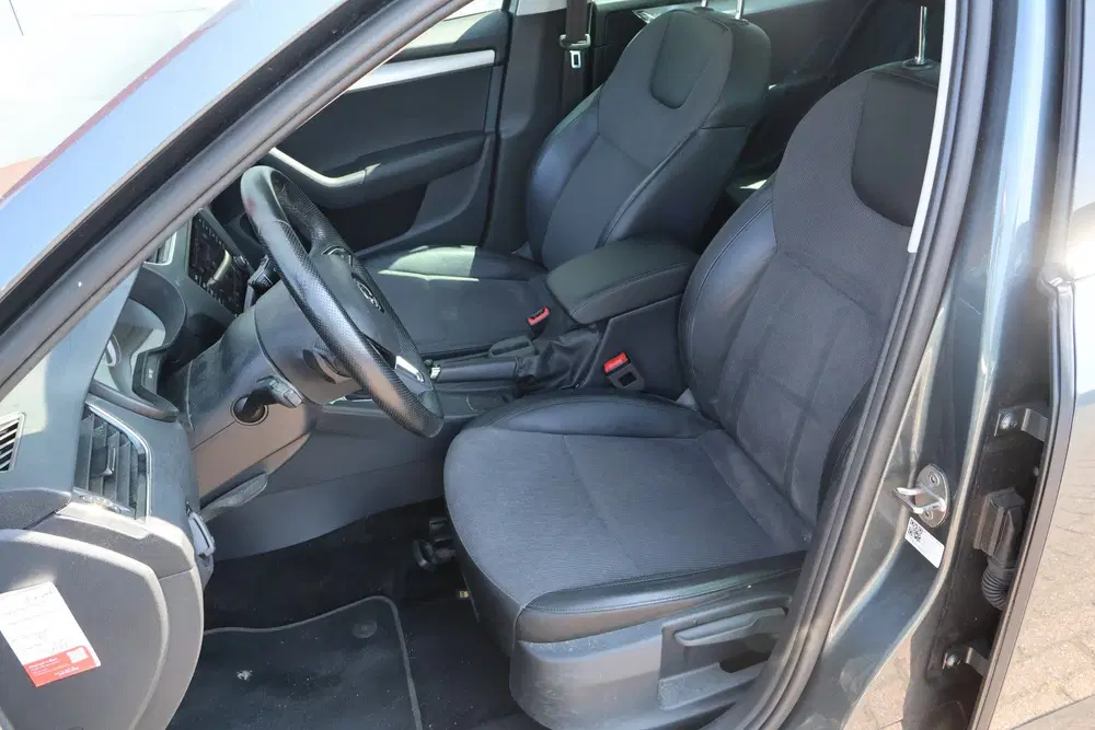 Skoda Octavia 1.6 TDI DSG Greentech Clever Edition uit 2020, foto 6