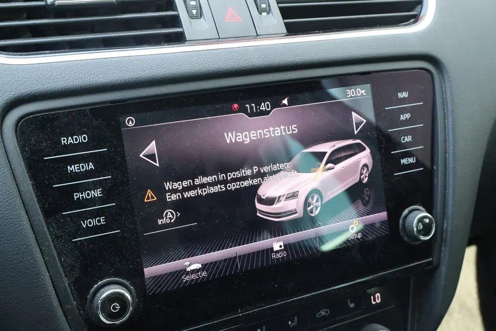 Skoda Octavia 1.6 TDI DSG Greentech Clever Edition uit 2020, foto 9