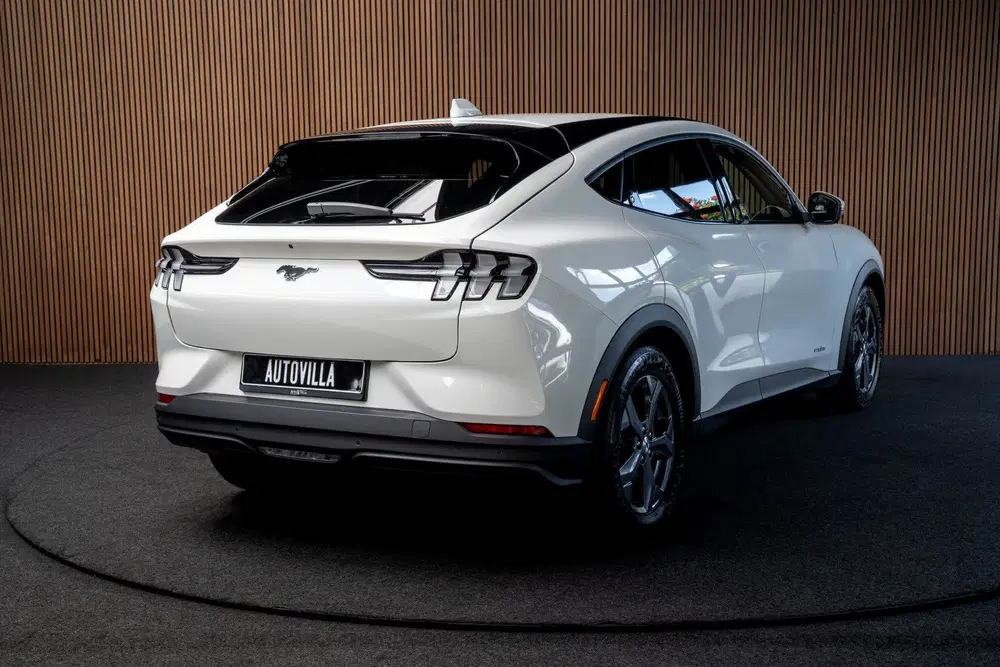 Ford Mustang Mach-E RWD 75 kWh B&O 360 Leder Metallic ACC uit 2022, foto 5