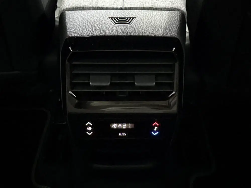 Peugeot 5008 1.2 Hybrid 145 GT 7P Camera uit 2026, foto 12