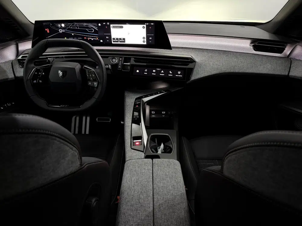 Peugeot 5008 1.2 Hybrid 145 GT 7P Camera uit 2026, foto 3