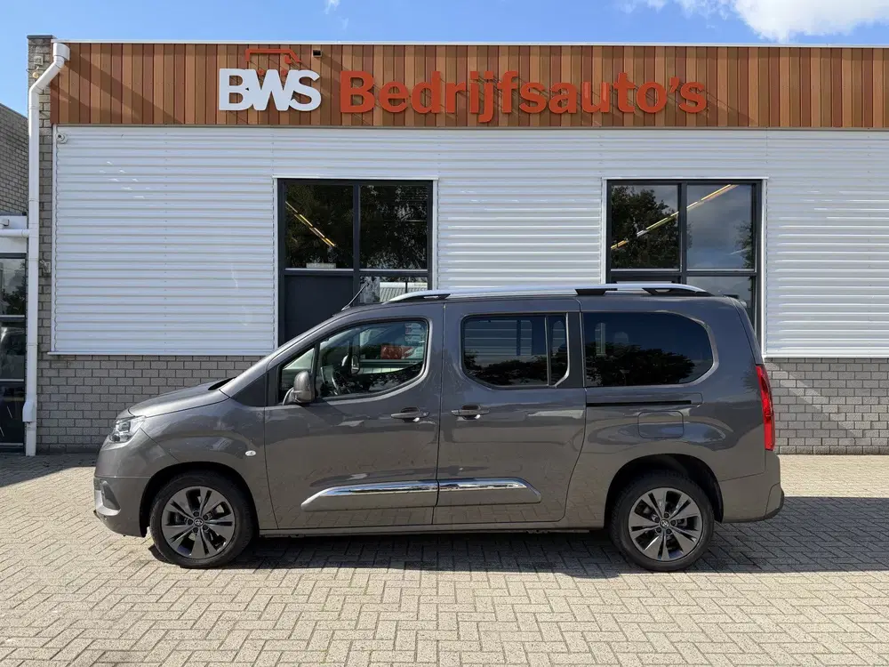 Toyota Proace City 1.2 Turbo 130pk Active Long 7 perso uit 2021