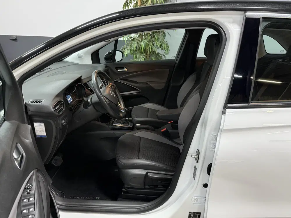 Opel Crossland 1.2 Turbo Online Edition uit 2019, foto 8