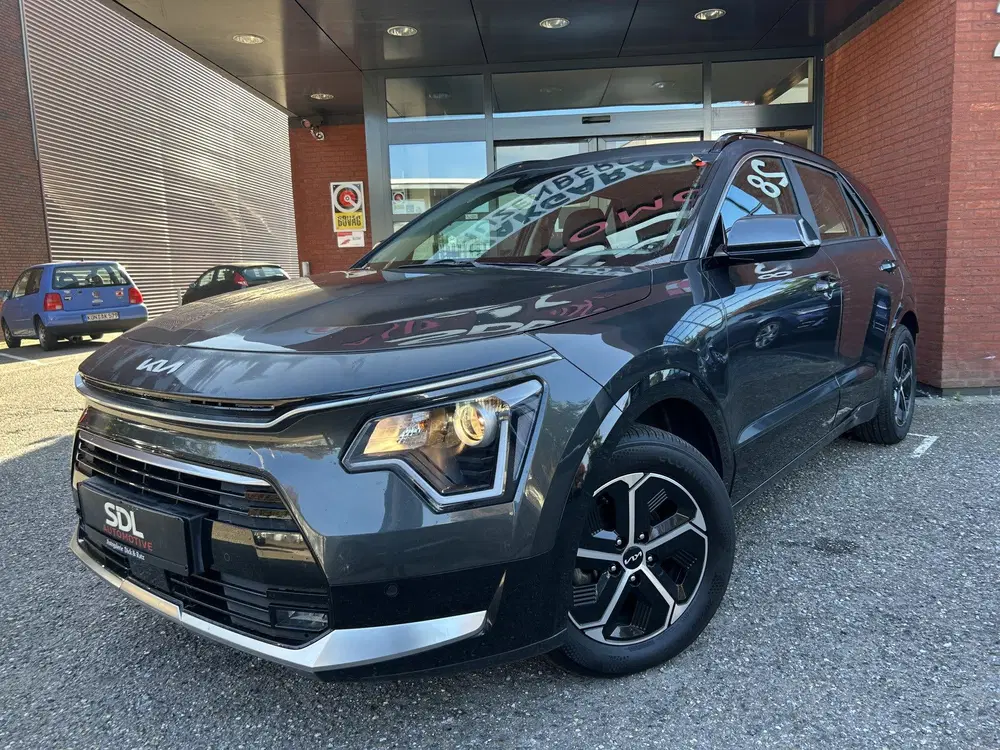 Kia Niro 1.6 GDi Hybrid DynamicLine uit 2023, foto 2