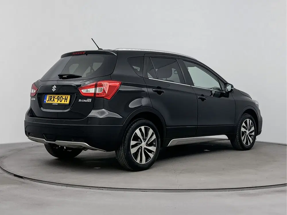 Suzuki S-Cross 1.4 Boosterjet Exclusive Navi uit 2020, foto 2