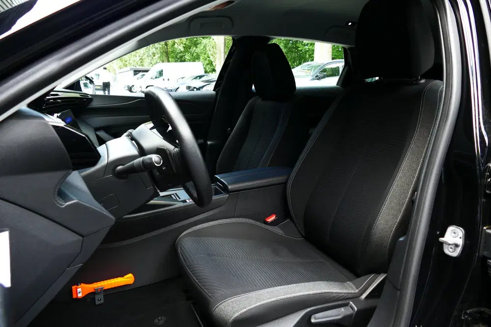 Peugeot 308 1.6 PLUG-IN HYBRID 180PK ACTIVE PACK uit 2023, foto 12