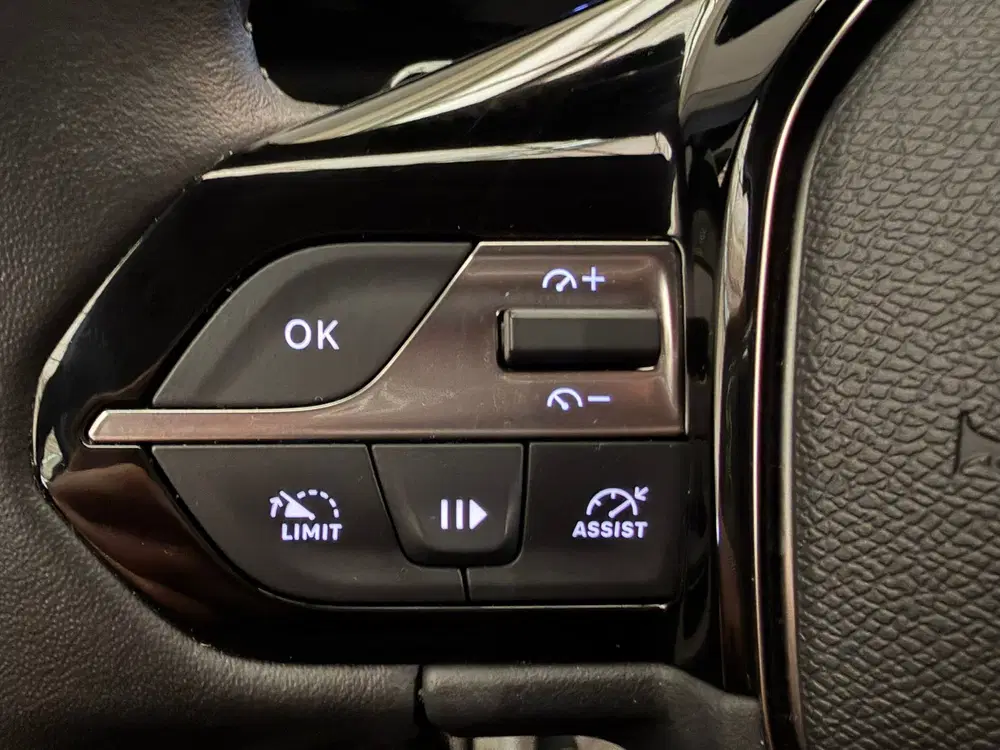 Peugeot 308 1.6 PLUG-IN HYBRID 180PK ACTIVE PACK uit 2023, foto 14
