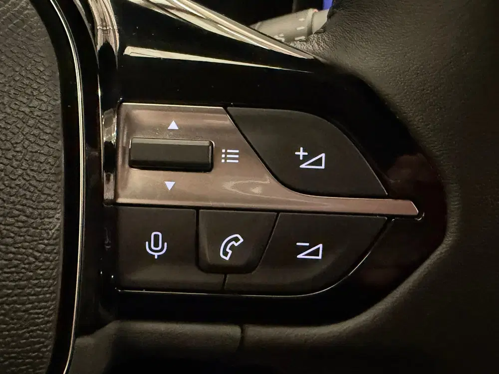 Peugeot 308 1.6 PLUG-IN HYBRID 180PK ACTIVE PACK uit 2023, foto 15
