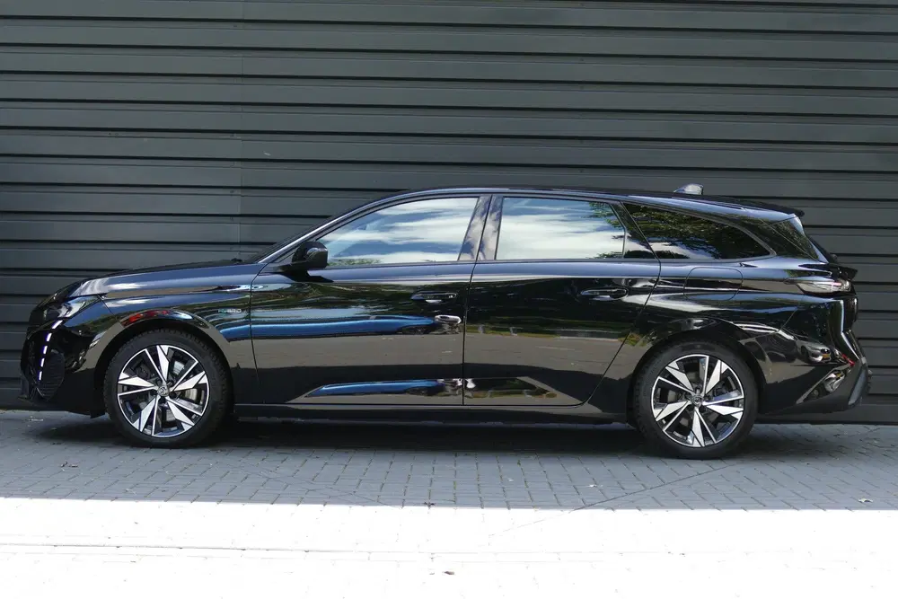 Peugeot 308 1.6 PLUG-IN HYBRID 180PK ACTIVE PACK uit 2023, foto 2