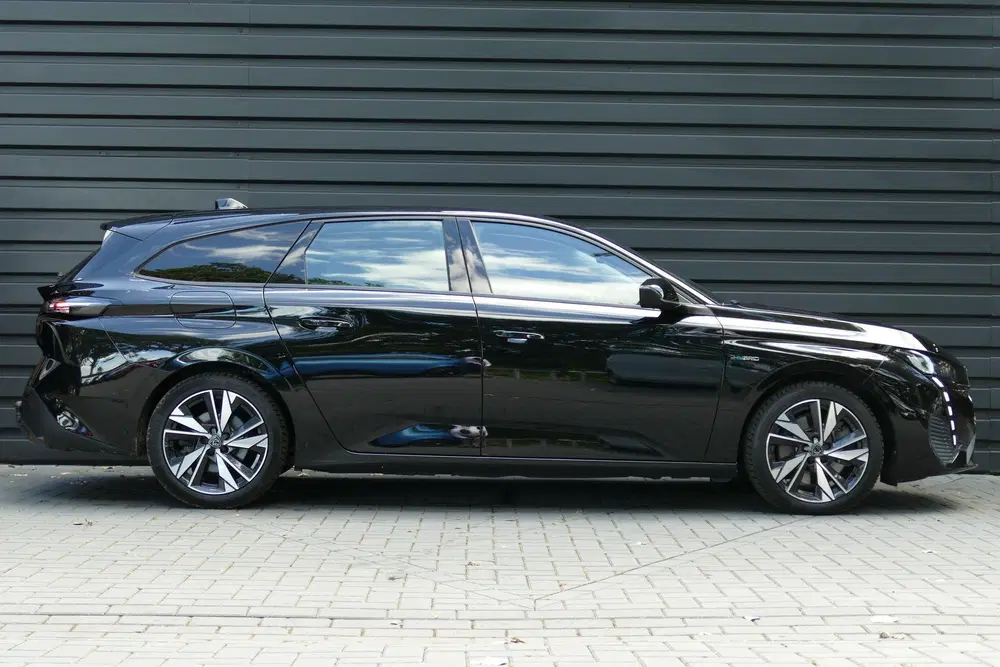 Peugeot 308 1.6 PLUG-IN HYBRID 180PK ACTIVE PACK uit 2023, foto 3