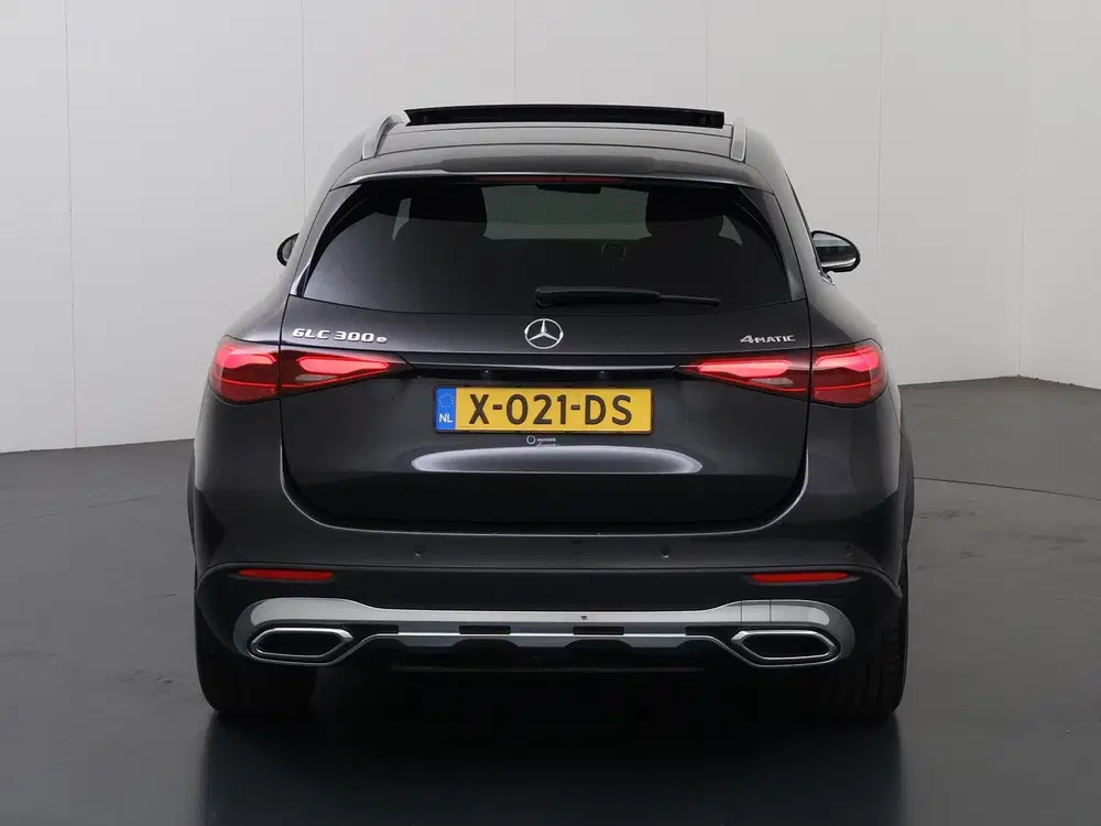 Mercedes-Benz GLC 300e 4MATIC Luxury Line uit 2023, foto 4