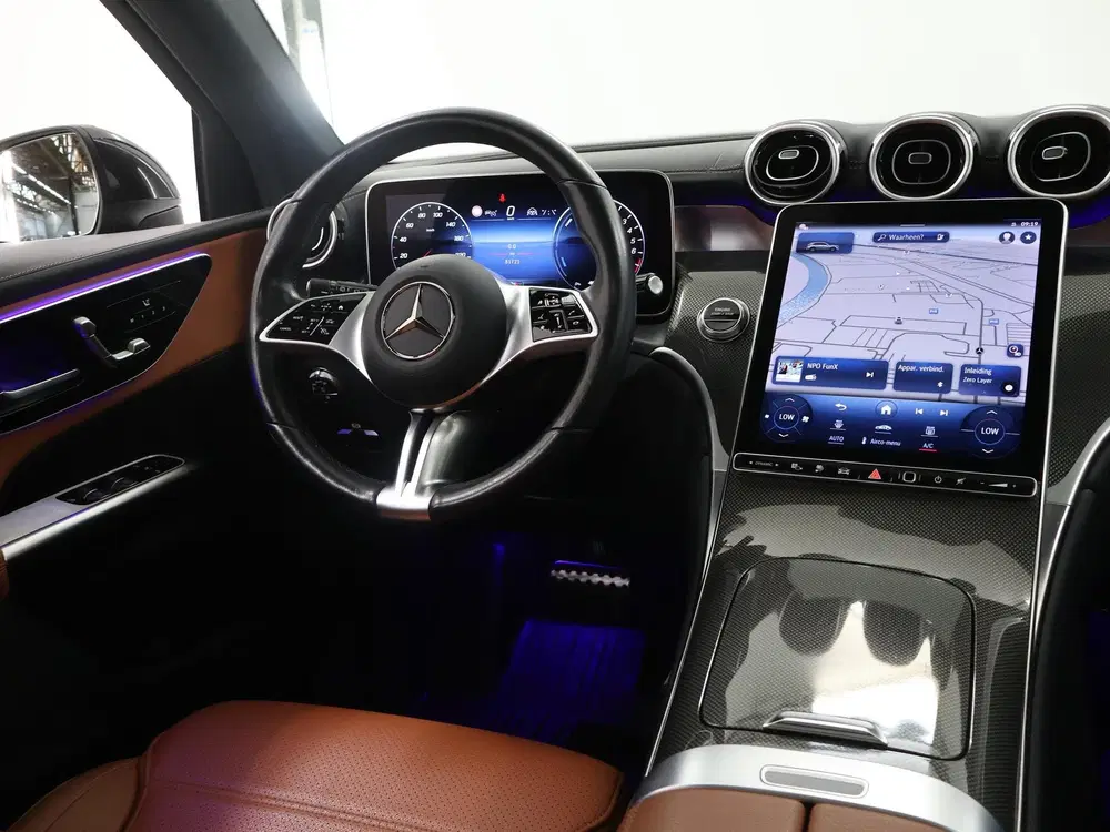 Mercedes-Benz GLC 300e 4MATIC Luxury Line uit 2023, foto 9