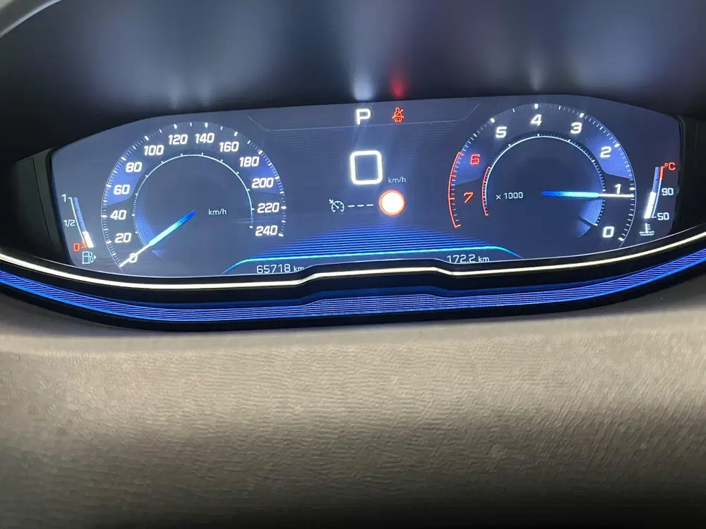 Peugeot 3008 1.2 PureTech Active Business Navigatie App uit 2019, foto 14