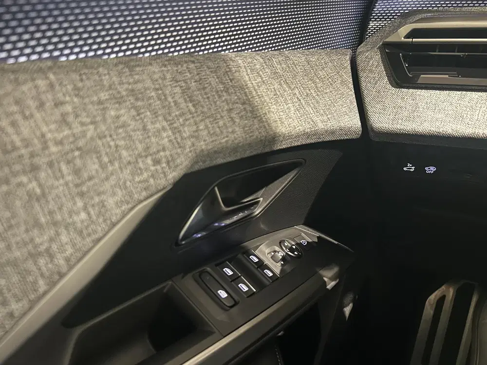 Peugeot 5008 1.2 Hybrid 145 GT 7p uit 2025, foto 15