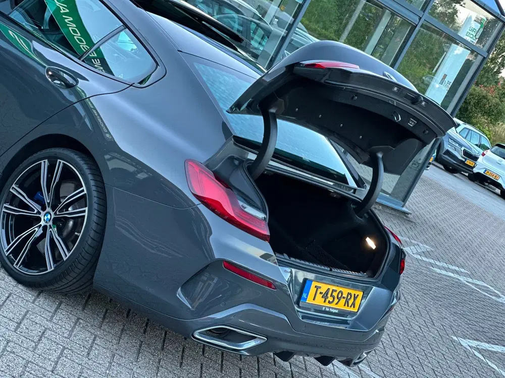BMW 8-serie 840i uit 2023, foto 14