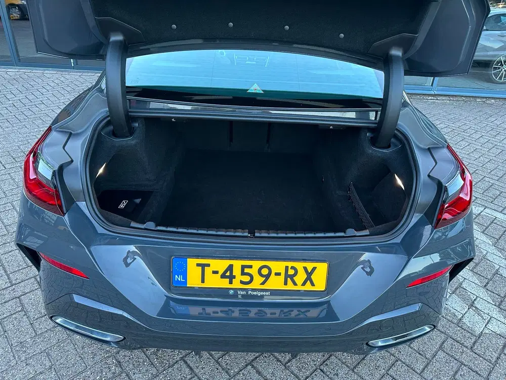 BMW 8-serie 840i uit 2023, foto 15