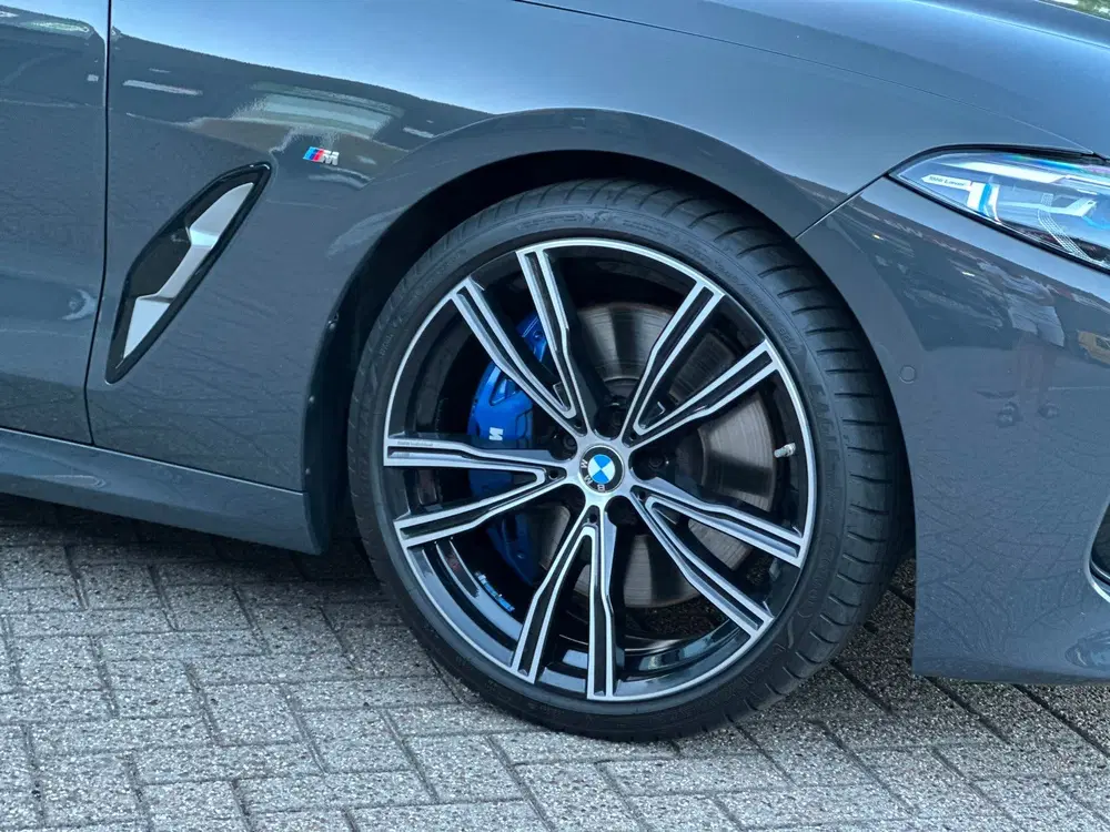 BMW 8-serie 840i uit 2023, foto 9
