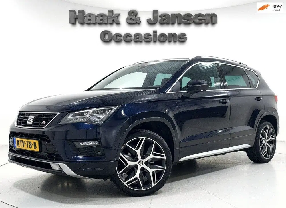 SEAT Ateca 1.5 TSI FR Business Intense Black Achterui uit 2020