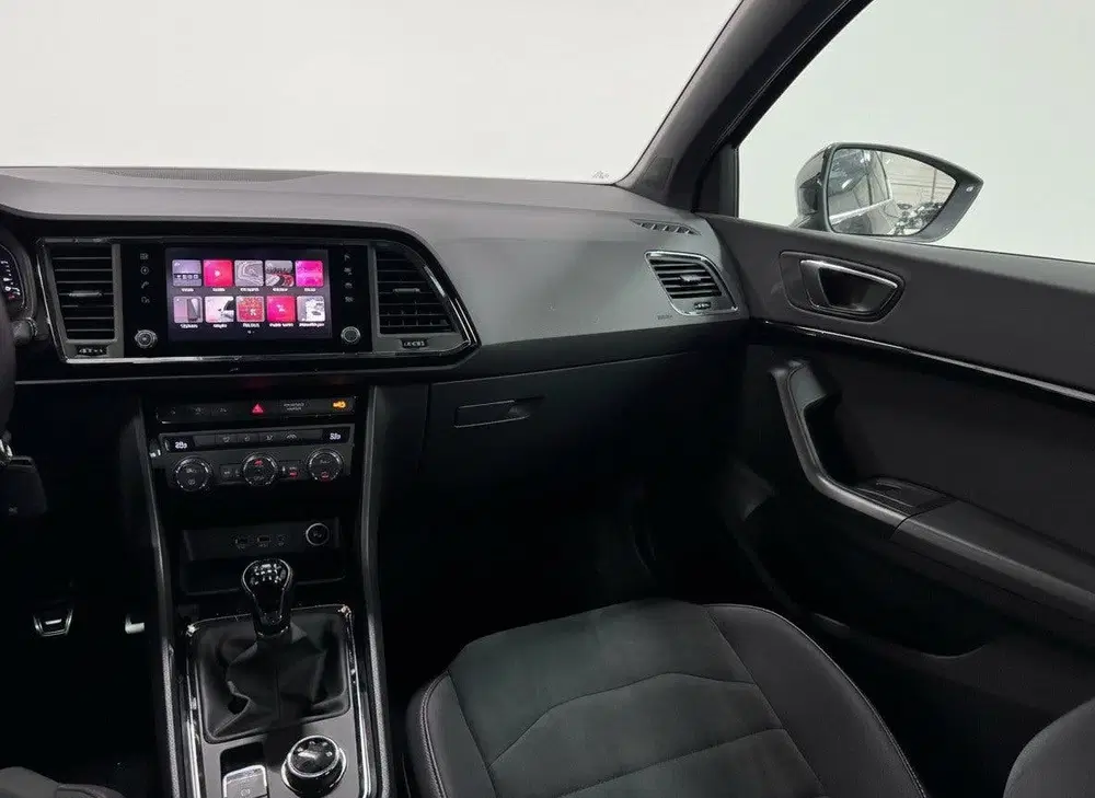 SEAT Ateca 1.5 TSI FR Business Intense Black Achterui uit 2020, foto 12