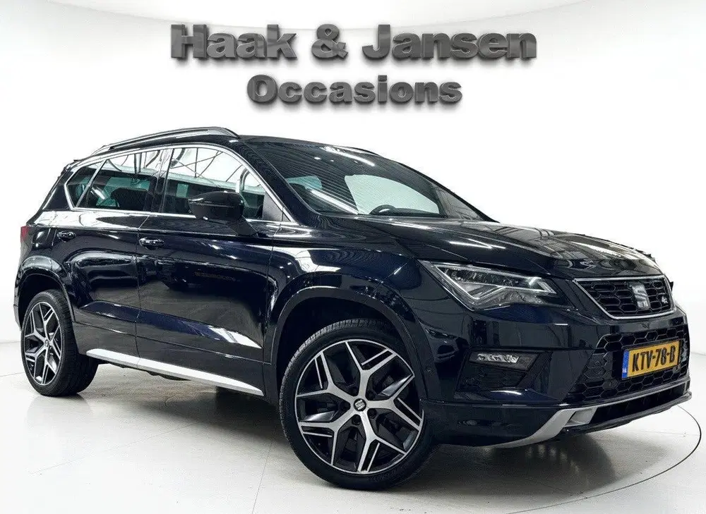 SEAT Ateca 1.5 TSI FR Business Intense Black Achterui uit 2020, foto 2