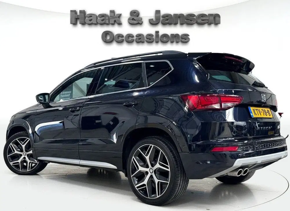 SEAT Ateca 1.5 TSI FR Business Intense Black Achterui uit 2020, foto 3