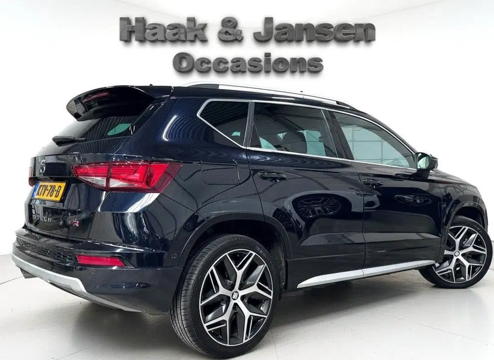 SEAT Ateca 1.5 TSI FR Business Intense Black Achterui uit 2020, foto 4