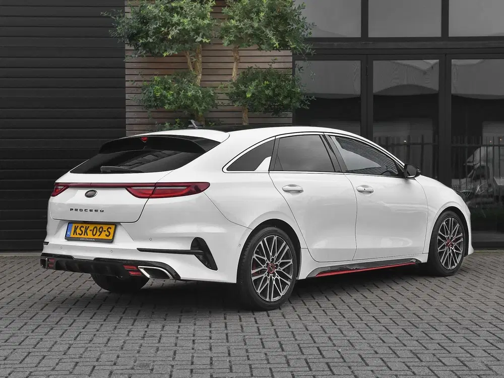 Kia ProCeed 1.6 T-GDI GT Line Panoramadak Alcantara Ca uit 2020, foto 2