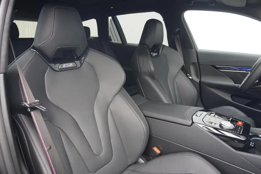 BMW M5 Touring uit 2026, foto 7