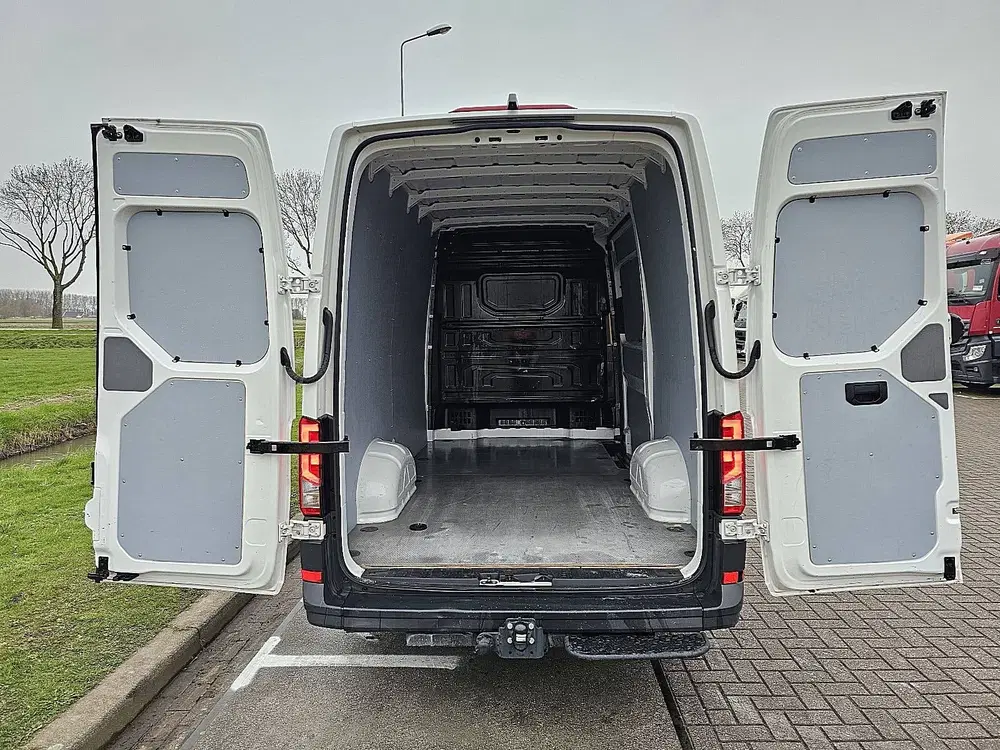Volkswagen Crafter 35 2.0 TDI L3H3 140Pk Aut Trekhaak Camera uit 2023, foto 12