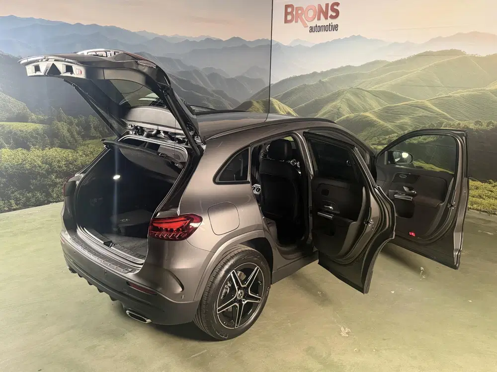 Mercedes-Benz GLA 250 e AMG-line hybrid l nieuwe auto uit 2025, foto 5