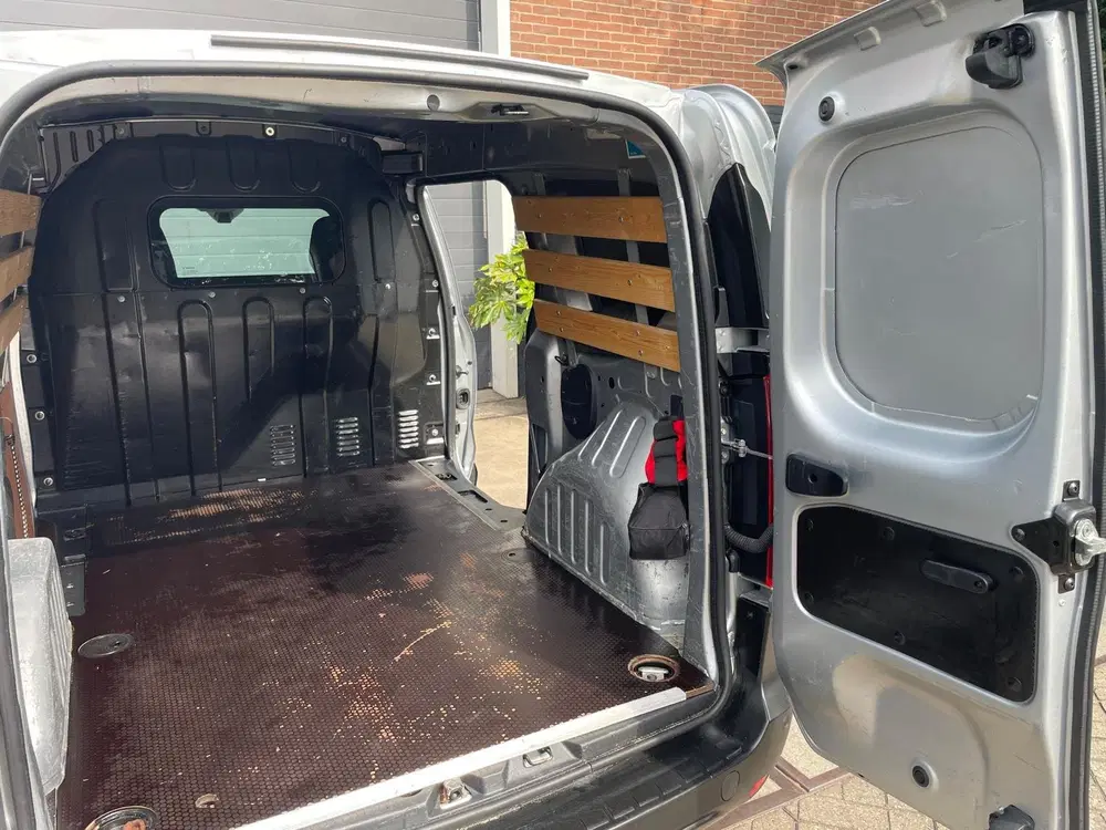 Renault Express 1.5 dCi 75 Comfort lage kilometerstand gri uit 2021, foto 11