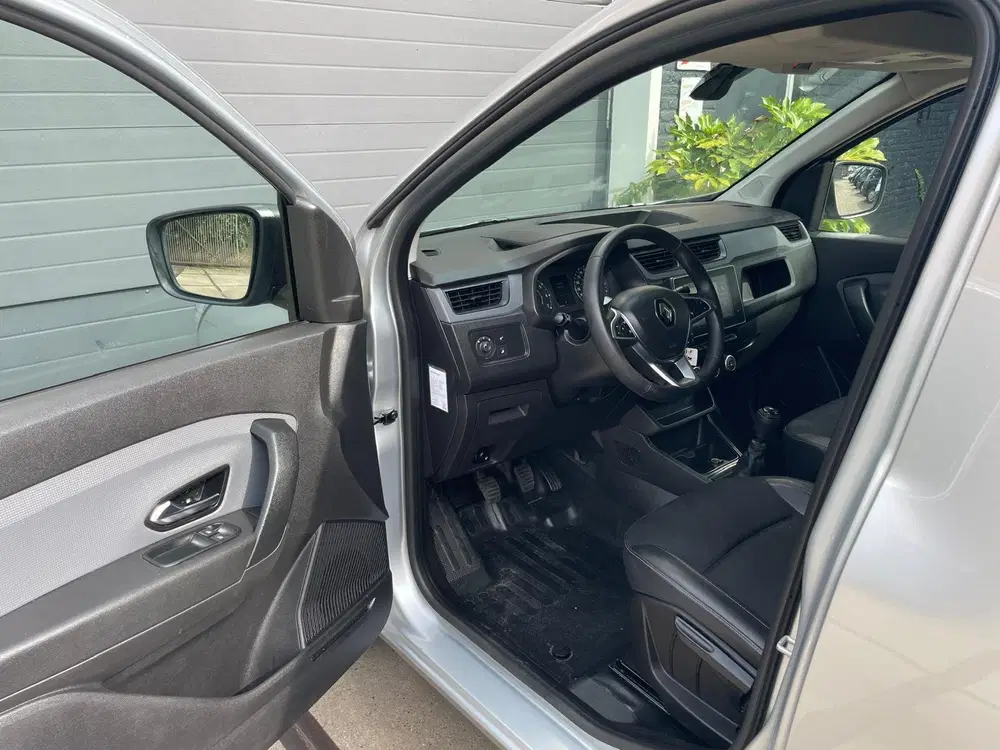 Renault Express 1.5 dCi 75 Comfort lage kilometerstand gri uit 2021, foto 14