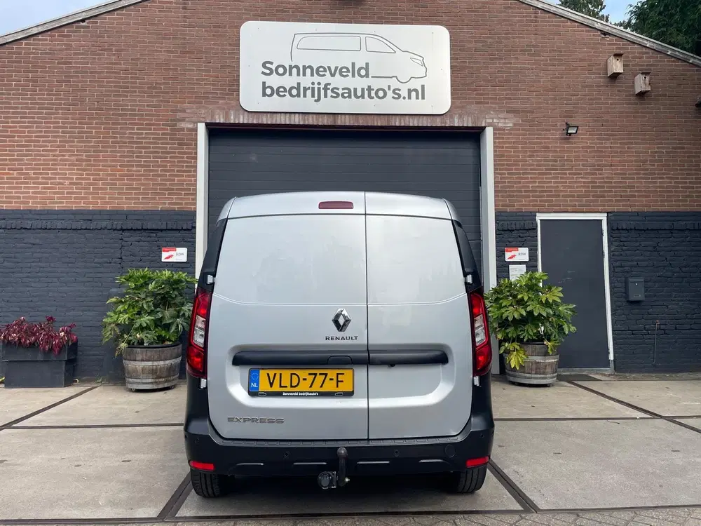 Renault Express 1.5 dCi 75 Comfort lage kilometerstand gri uit 2021, foto 9