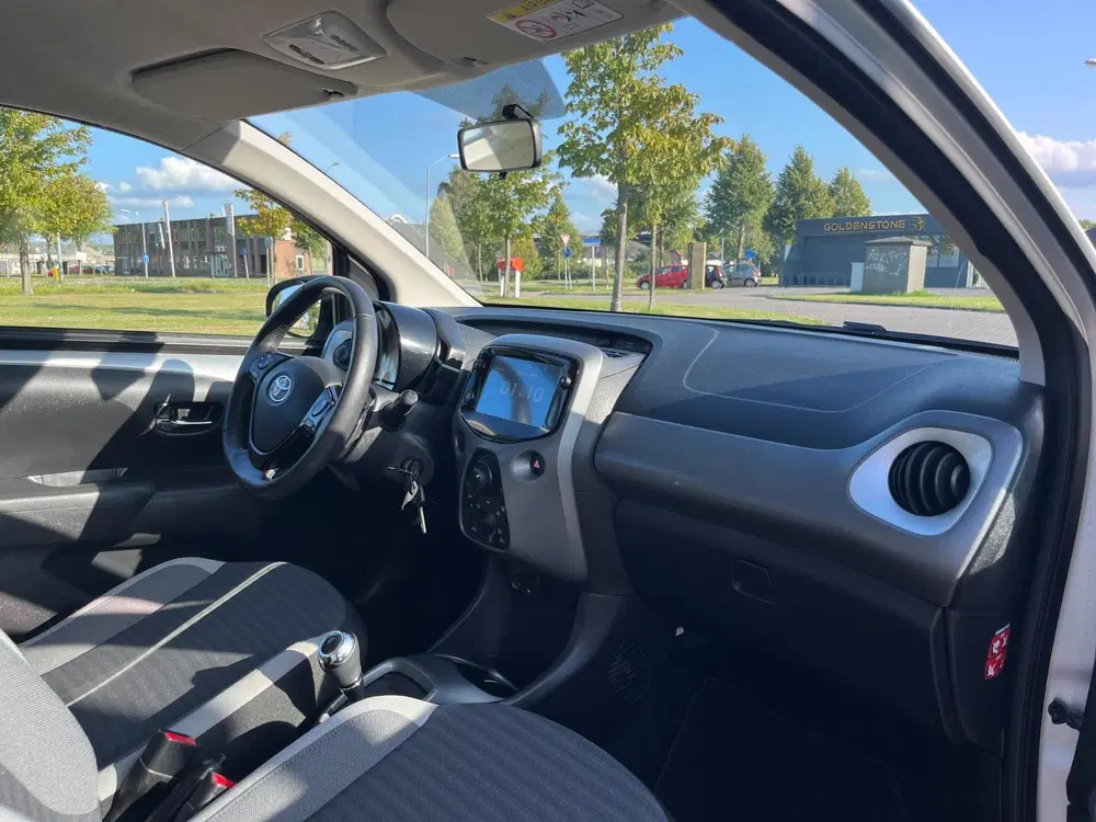 Toyota Aygo 1.0 VVT-i x-play limited Automaat uit 2019, foto 7