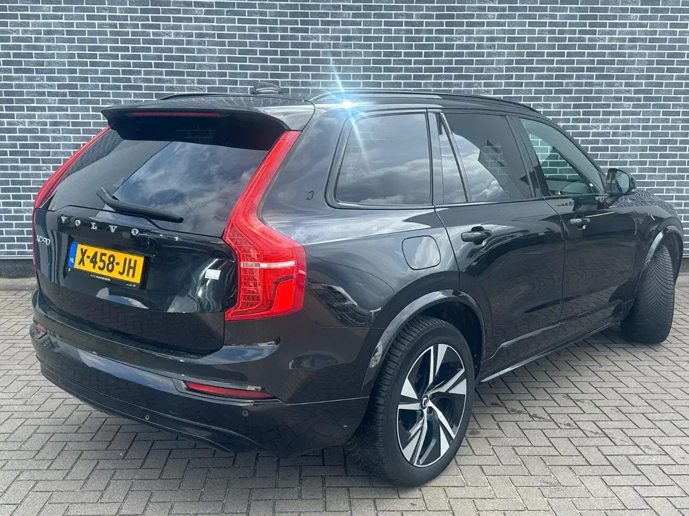 Volvo XC90 2.0 T8 Recharge AWD R-Design uit 2021, foto 2