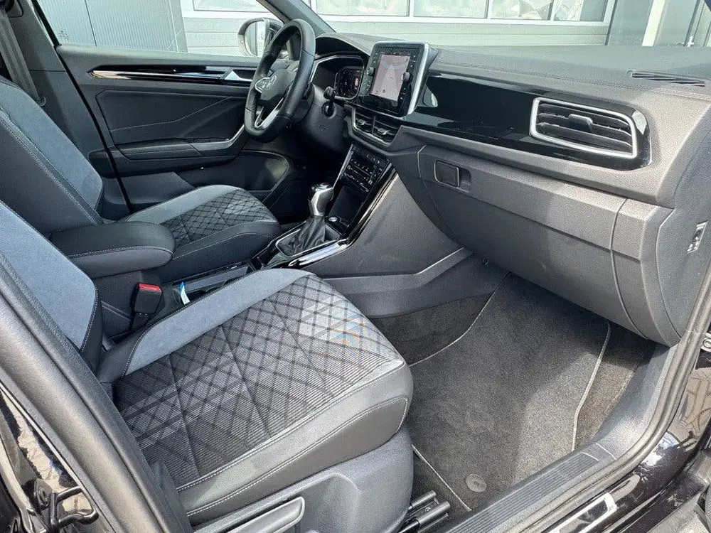 Volkswagen T-Roc 1.5 TSI DSG R-LINE BUSINESS+ Trekhaak IQ L uit 2022, foto 13