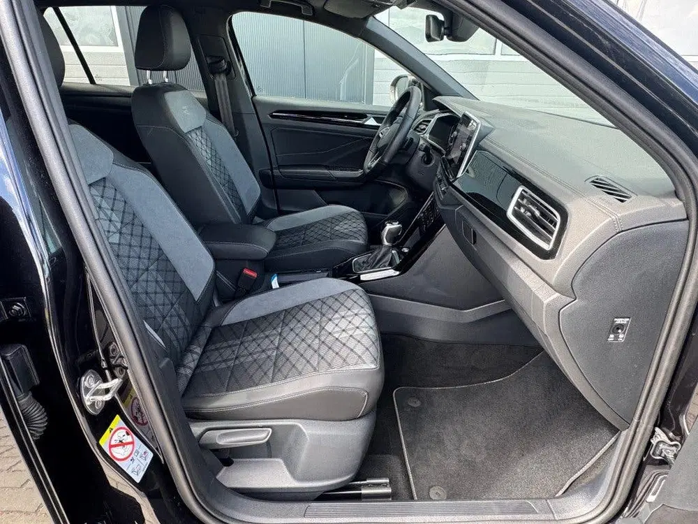 Volkswagen T-Roc 1.5 TSI DSG R-LINE BUSINESS+ Trekhaak IQ L uit 2022, foto 14