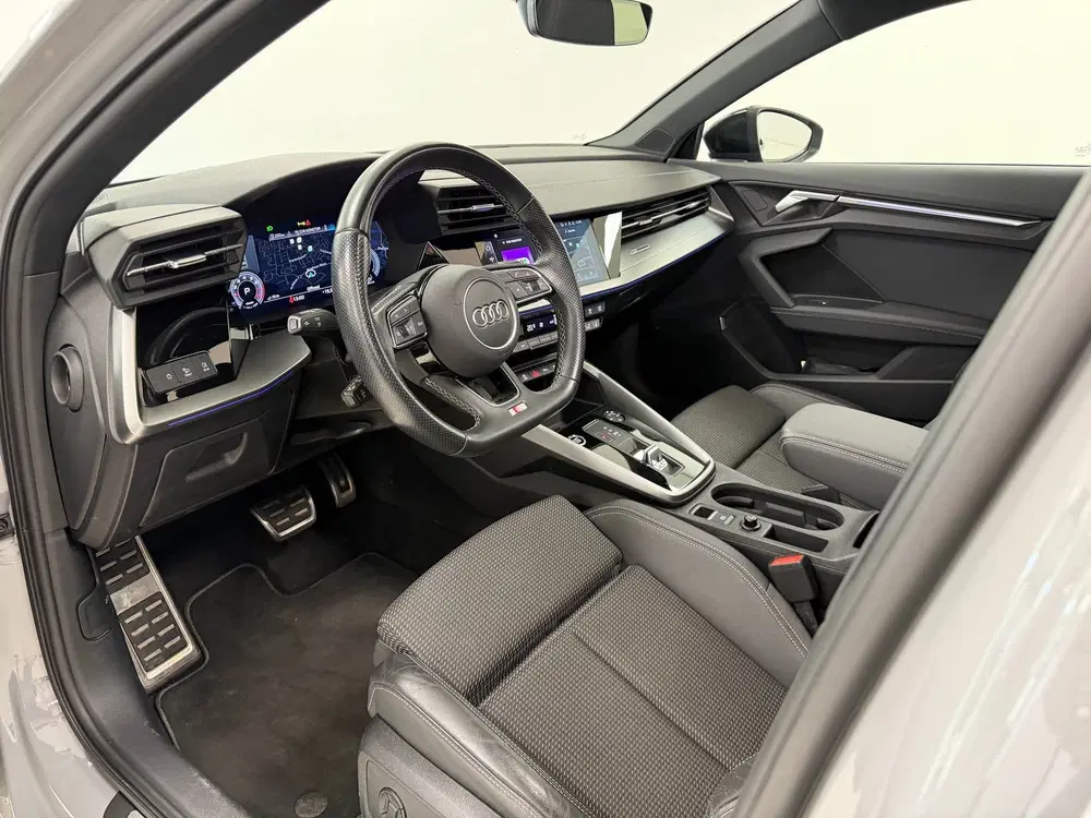 Audi A3 35 TFSI S Line uit 2021, foto 4