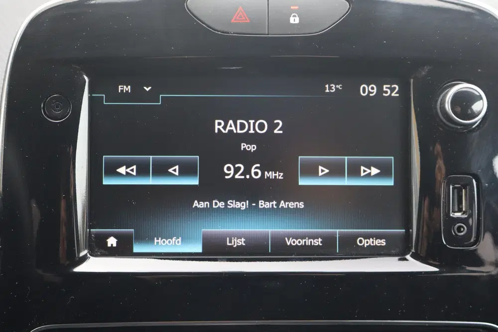 Renault Clio 0.9 TCe Limited uit 2019, foto 10
