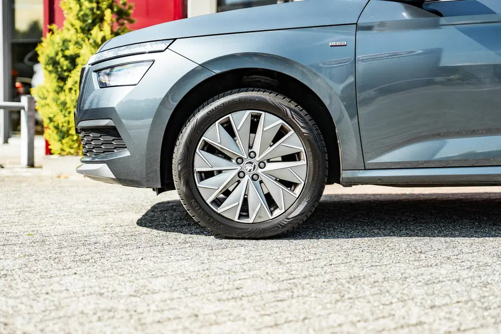 Skoda Kamiq 1.0 TSI Business Edition uit 2021, foto 4
