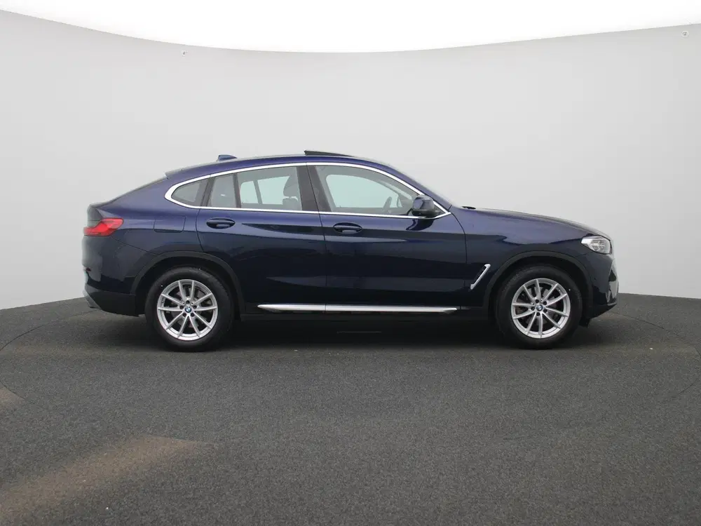 BMW X4 xDrive20i High Executive uit 2021, foto 6