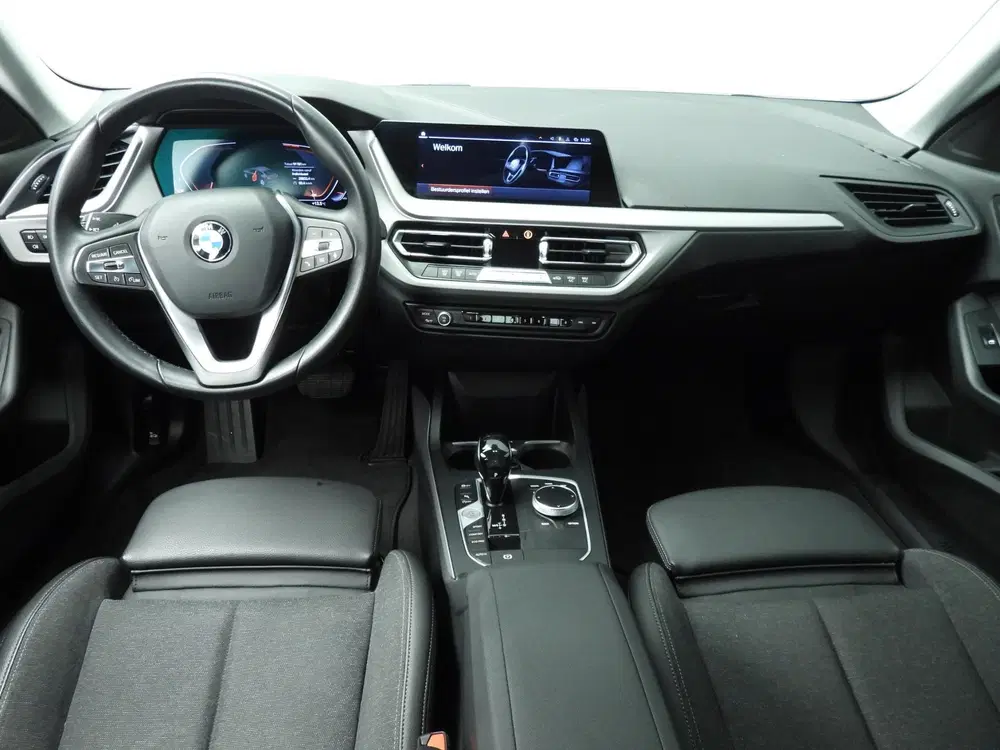 BMW 2-serie Gran Coupé 220i uit 2021, foto 10