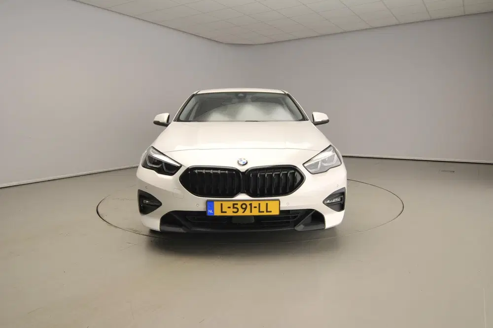BMW 2-serie Gran Coupé 220i uit 2021, foto 5