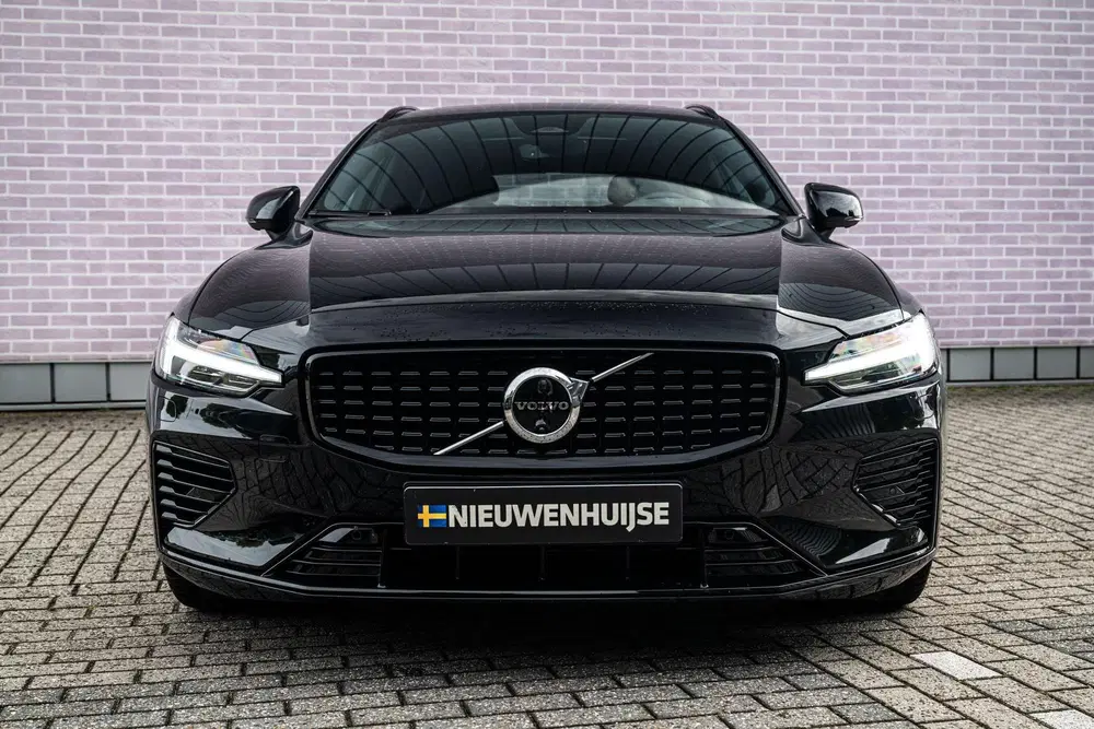 Volvo V60 2.0 T6 Plug-in hybrid AWD Ultra Dark uit 2026, foto 10